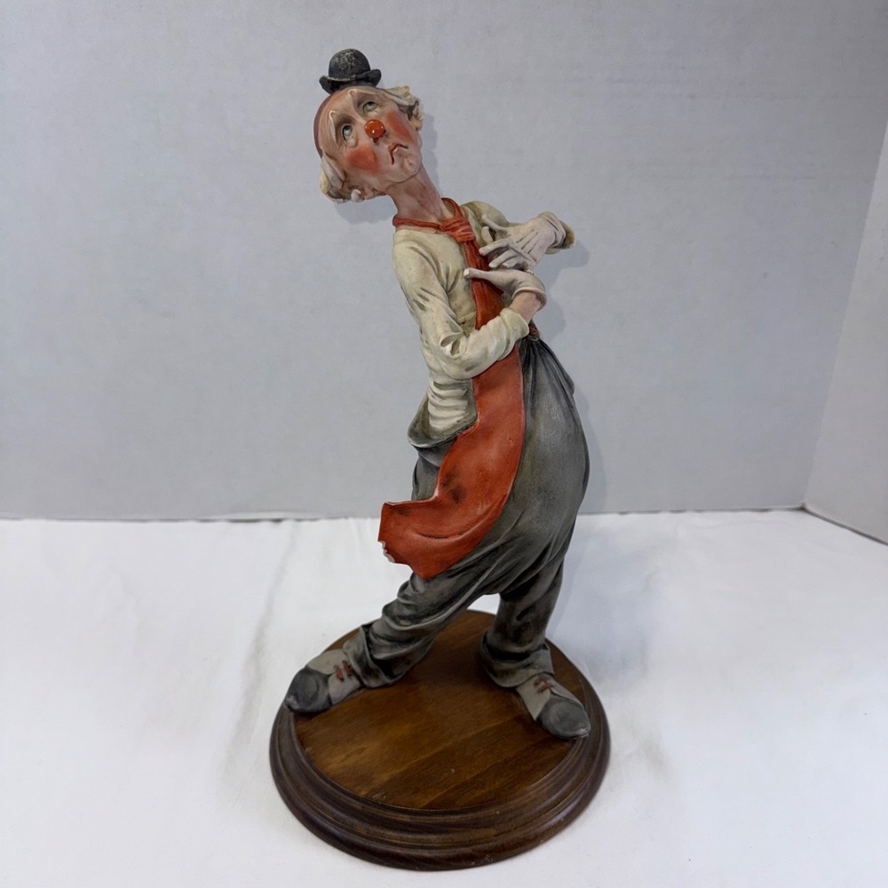 VTG Giuseppe Armani The Sad Clown Porcelain Figure‎ Capodimonte Italy '84 (flaw)